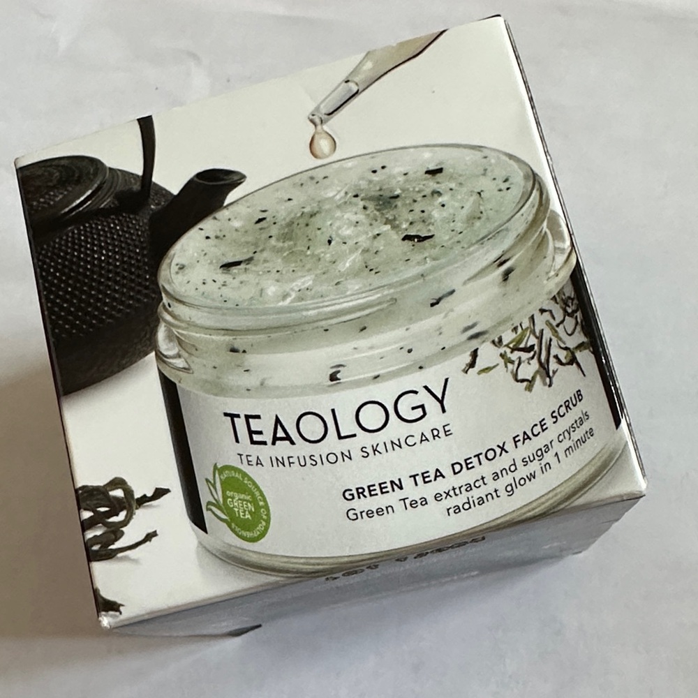 Green Tea Detox Face Scrub
